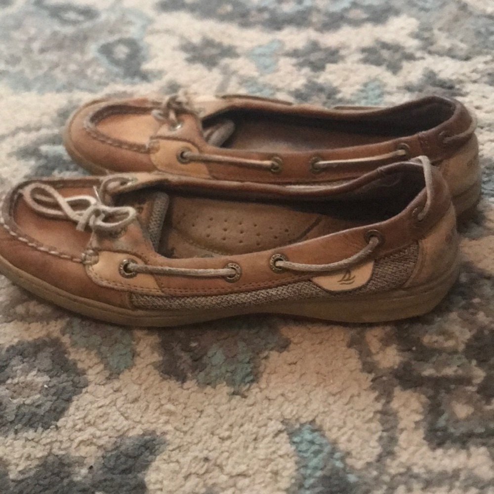 Sperry topsiders